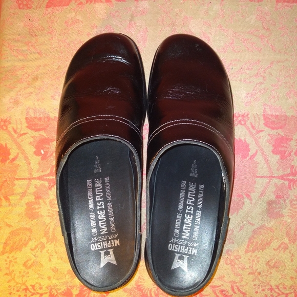 Mephisto Geike clogs, black/ patent leather - Size 8 - Picture 4 of 7